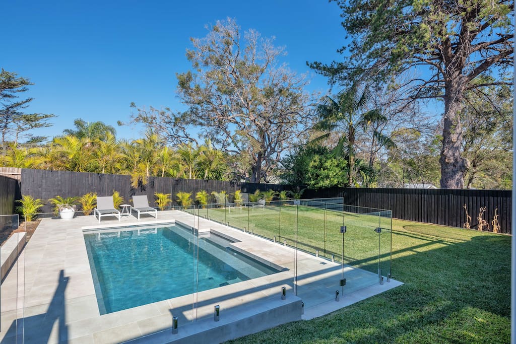 Pool and back garden