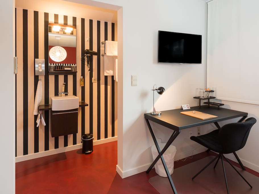 Deluxe double or twin room
En-suite bathroom