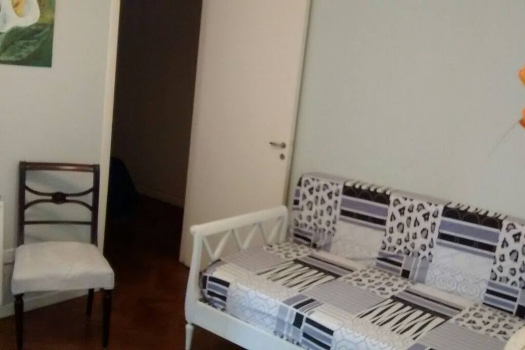 sillón cama. en el living