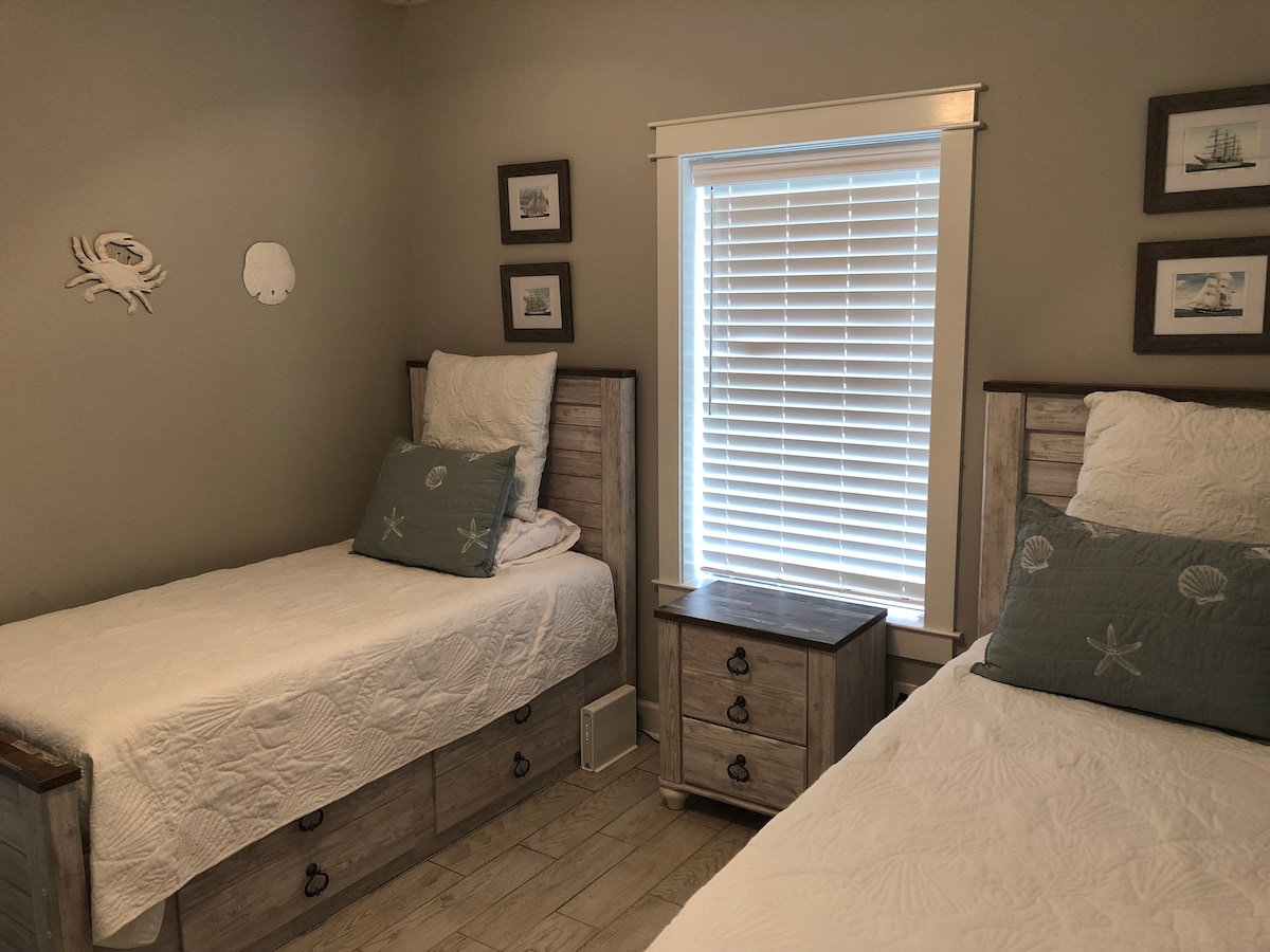 Втора спална соба со два двокреветни кревета