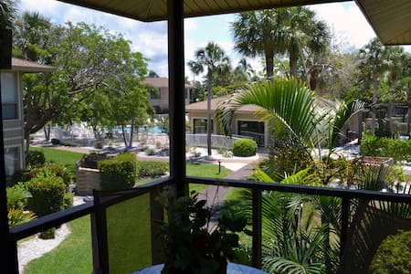 Sunfilled Tropical Sanibel Condo