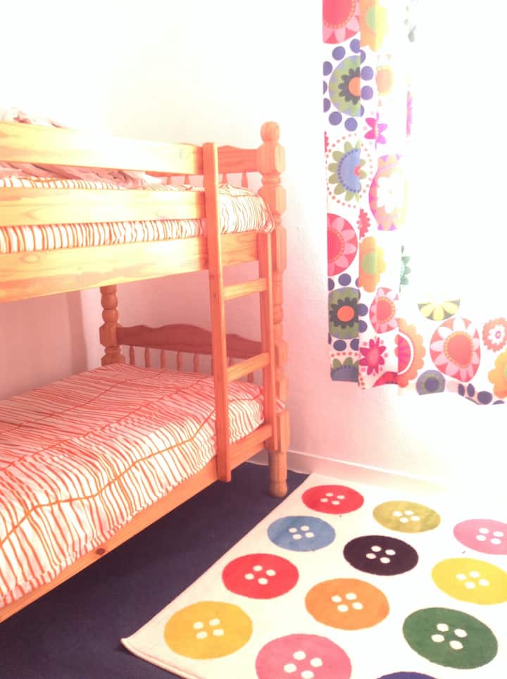 Chambre d'enfants dans la maison principale