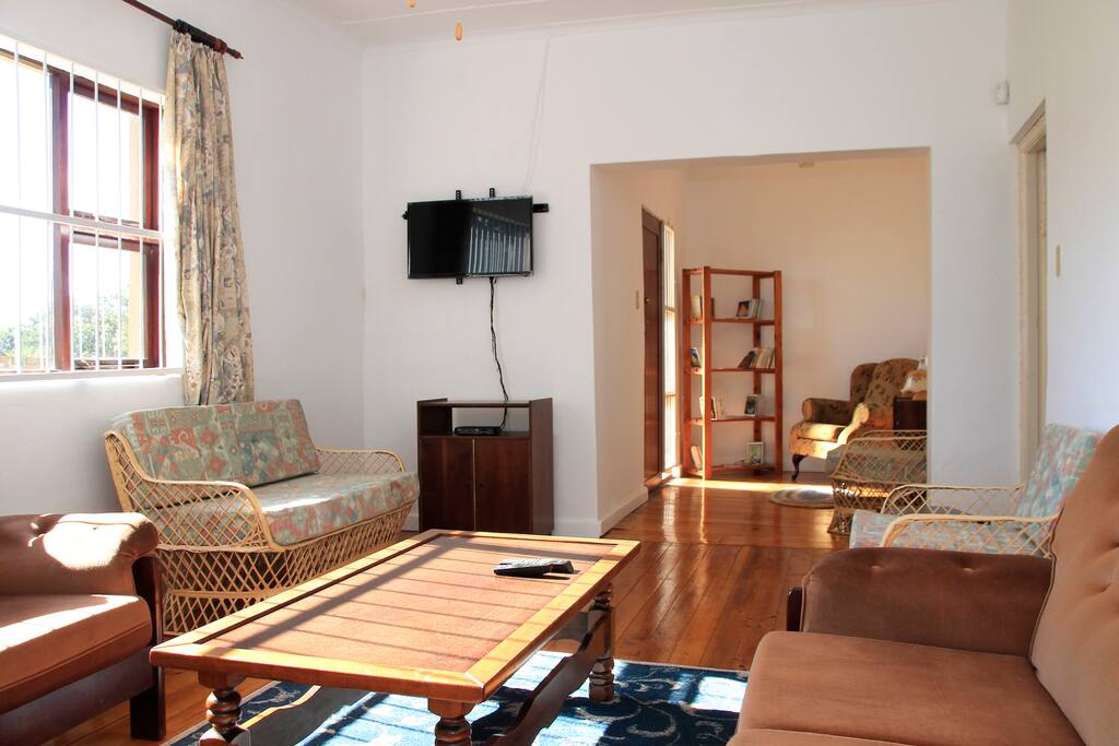 Lounge/Library