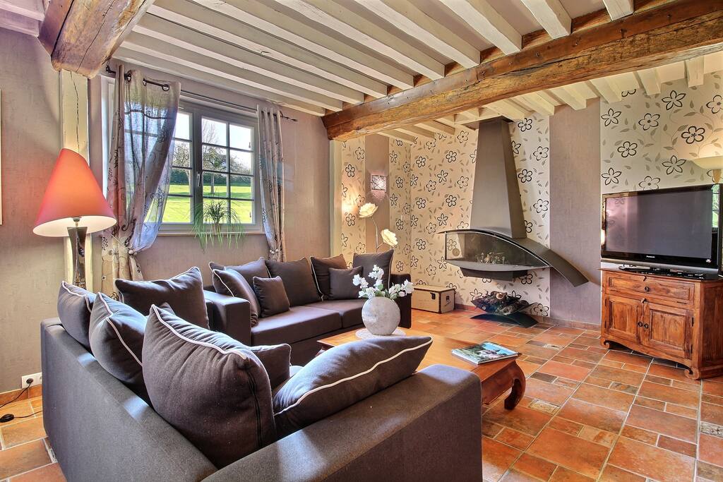 Salon avec cheminée