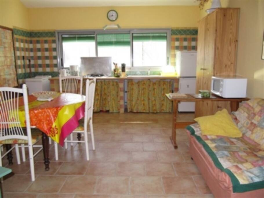 Rez de chaussée - cuisine américaine + clic clac