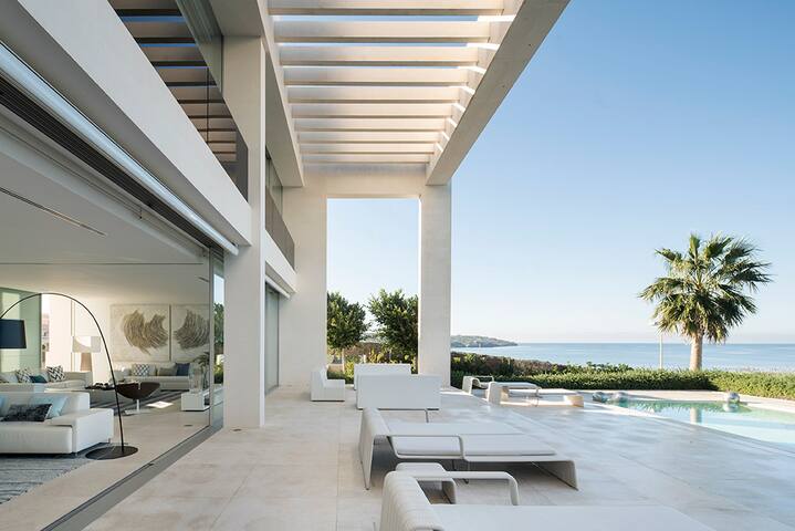 Luxury New Villa with Stunning Sea Views gallery image 5
