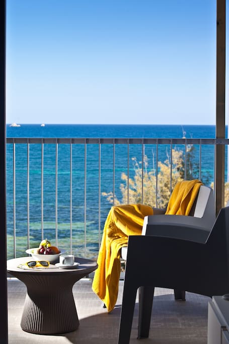 1-bedroom apt. sea view