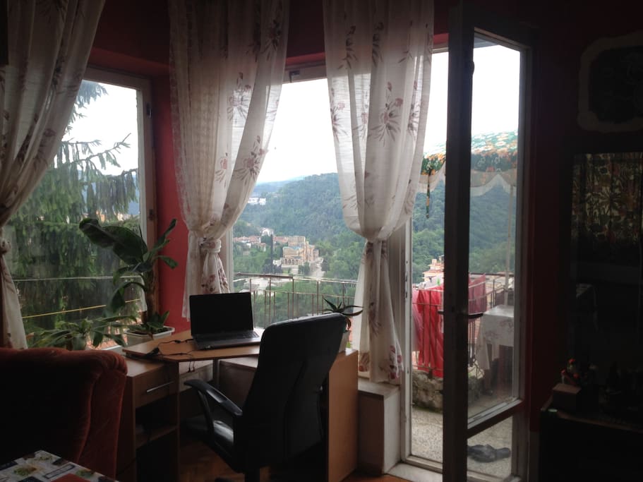 Living room (summer)