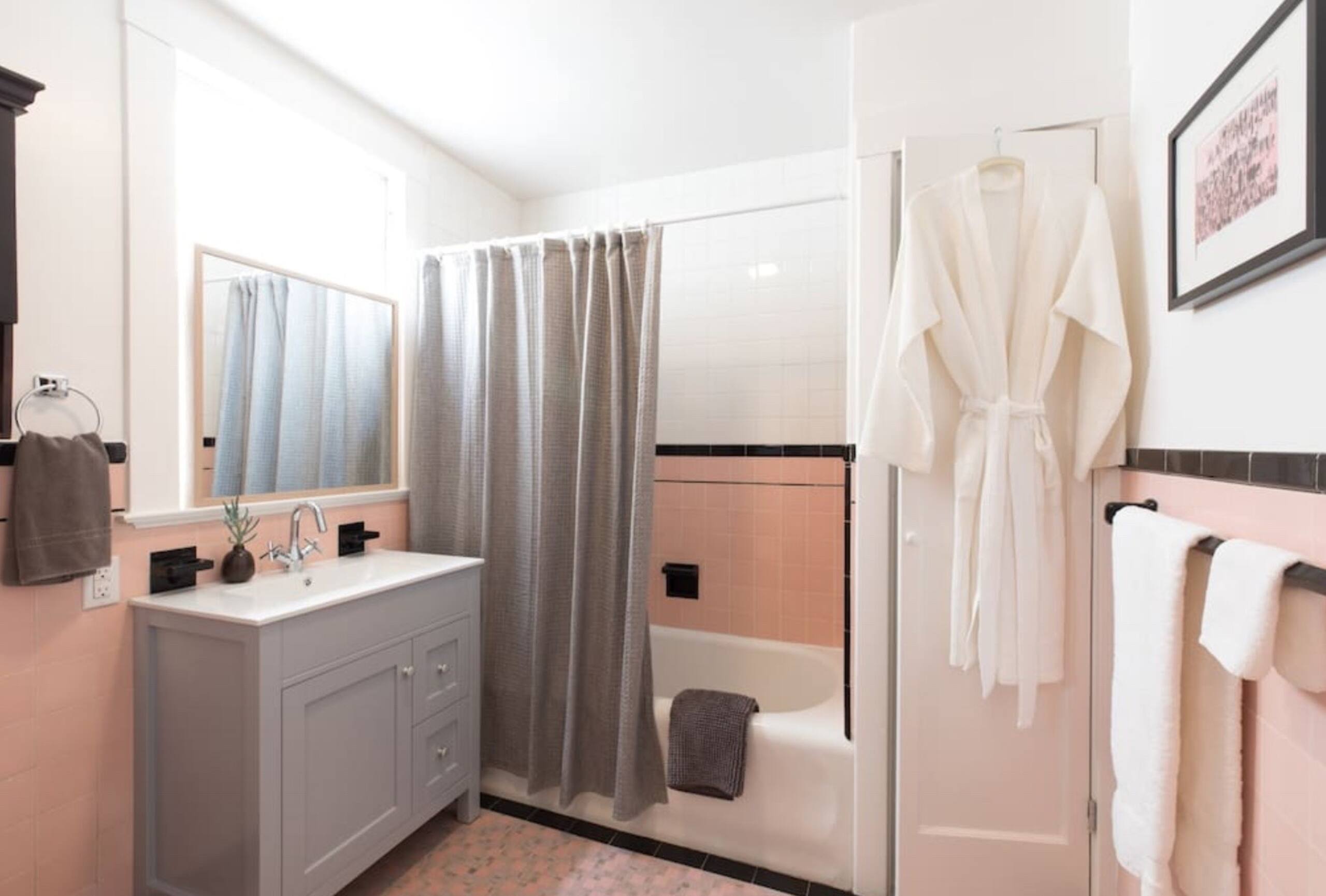 Home in San Francisco · ★4.97 · 1 bedroom · 1 bed · 1 bath - Image 7
