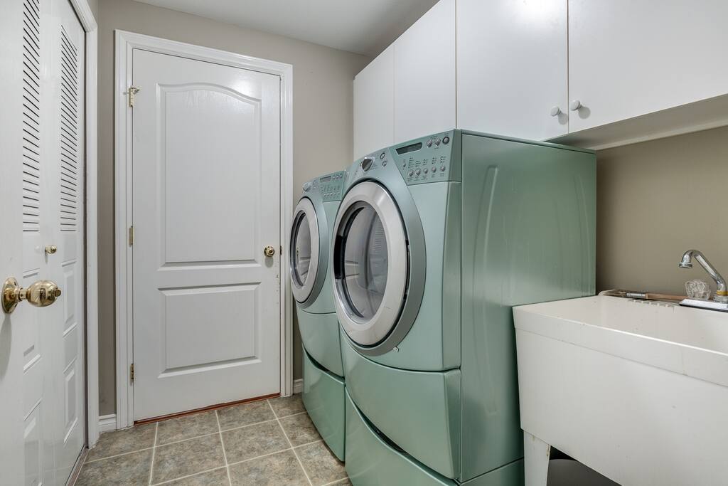 Shared laundry ground floor