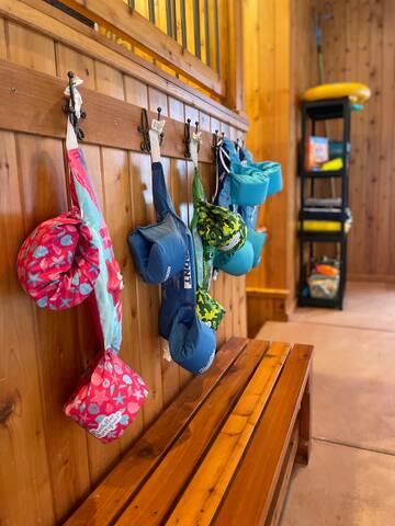 The Pool House – beautiful country farmhouse gallery image 3