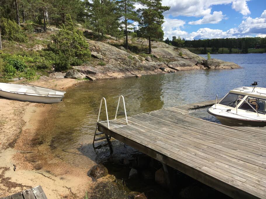 Brygga och badstrand