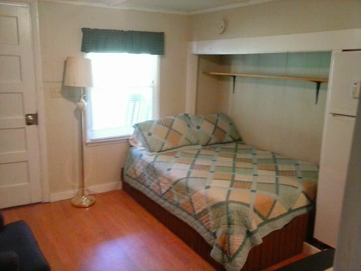 New Serta Supreme Plush double mattress. 