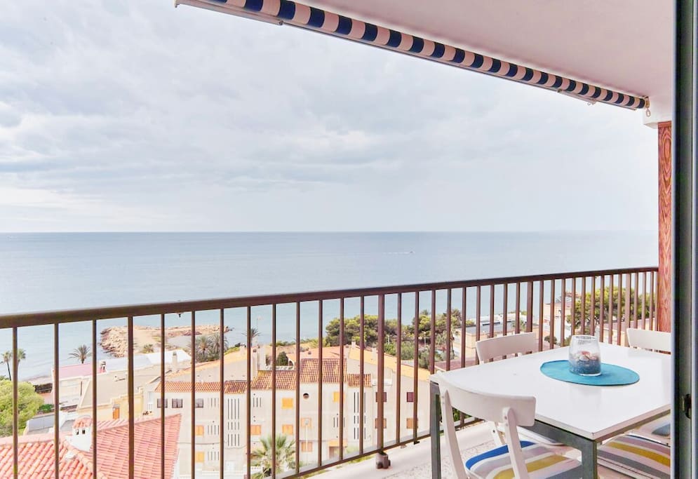 Terraza junto al mar