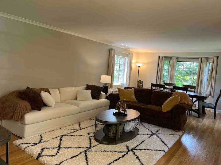 Allentown Family Home: Sleeps 12 Near Attractions
