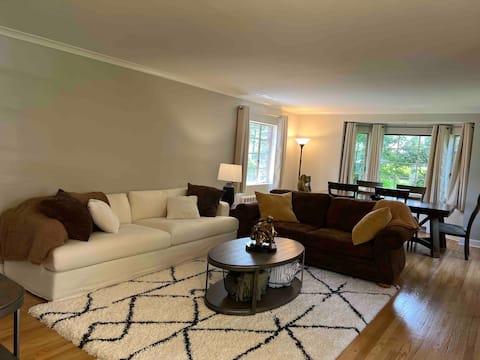 Allentown Family Haven: Sleeps 12 Near Attractions