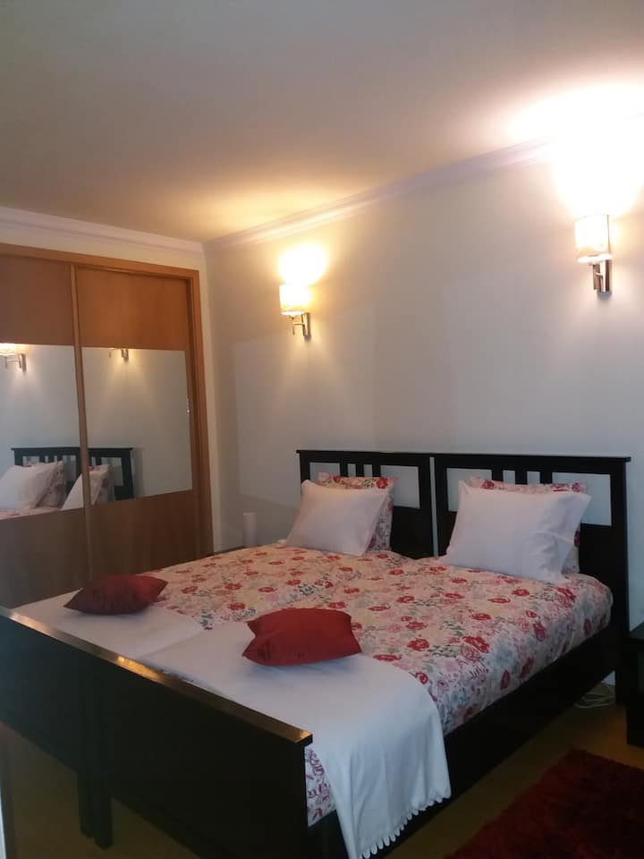 Bedroom 2 en-suite - child bed and/or crib can be placed