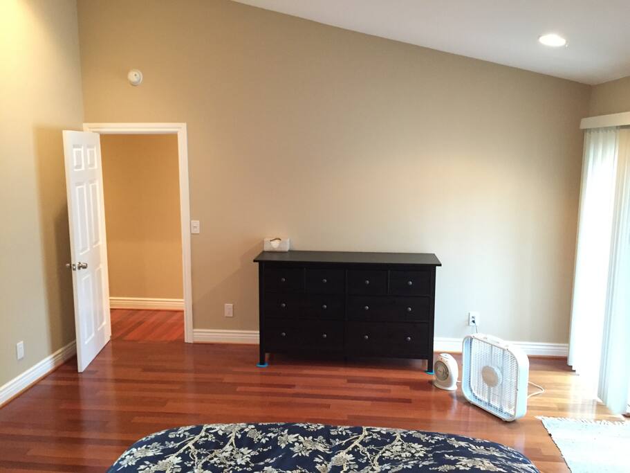Dresser and standing fan (AC Heater also avail)