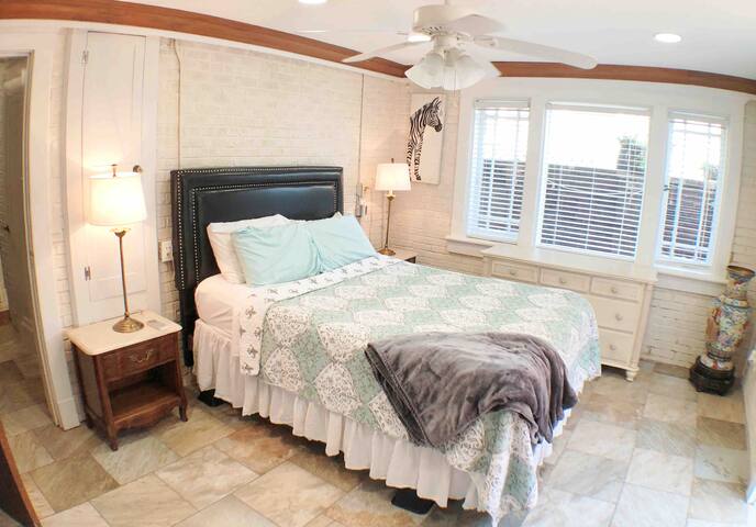 French Quarter Flat gallery image 4