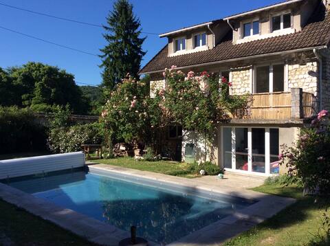 quiet house with pool