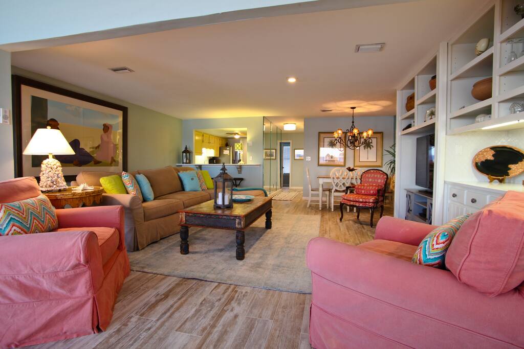 Huge great room on main floor. Seating for everyone, new larger flat screen, media center cabinet.