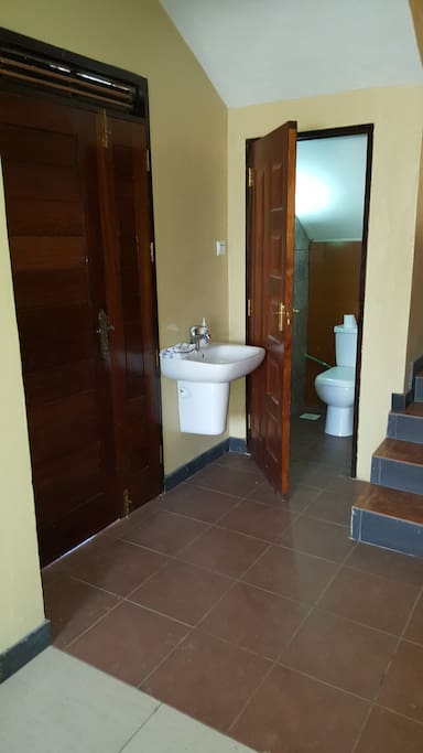 Entrance to common area with Bathroom