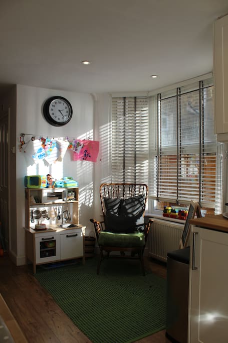 Chill out area, Kitchen