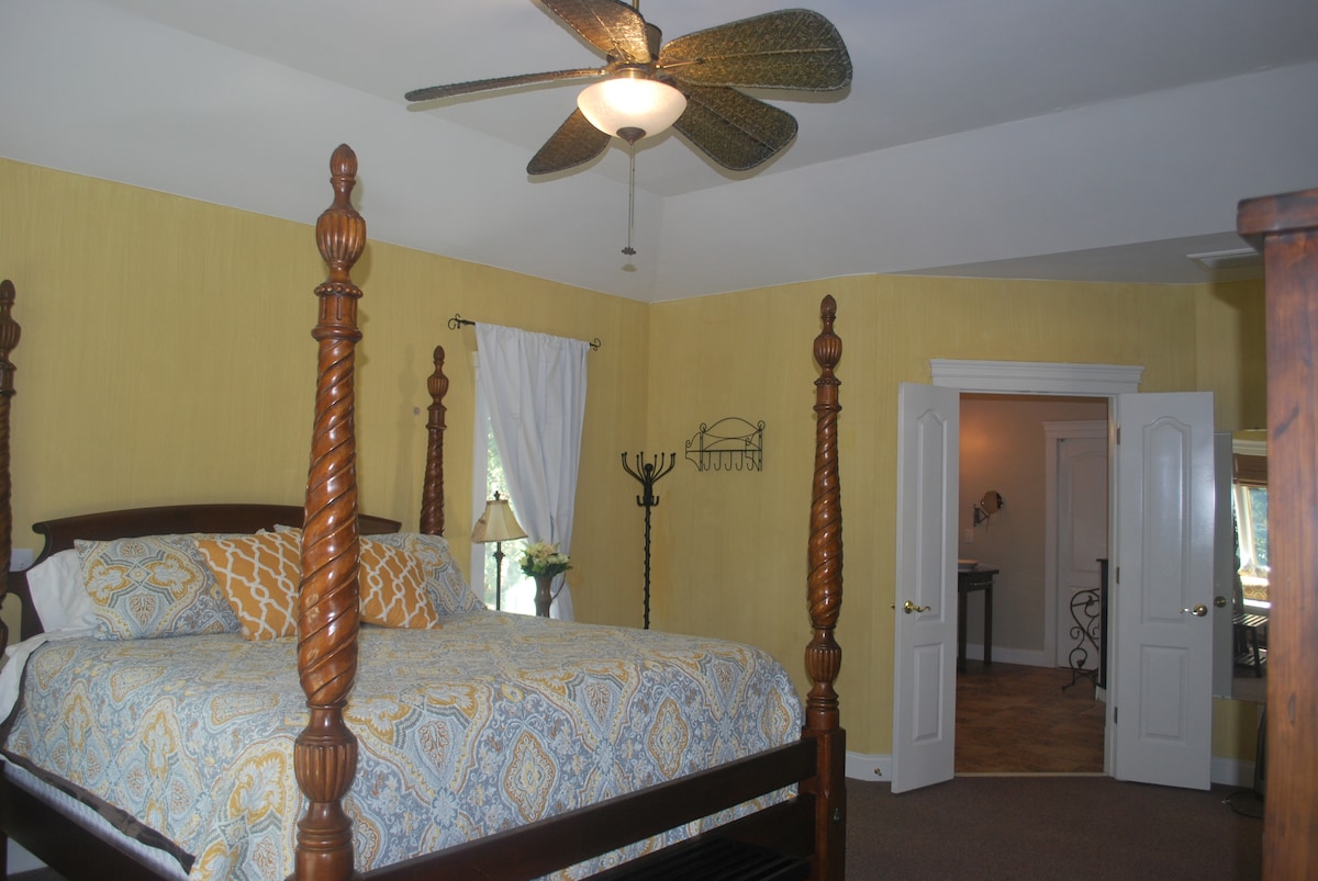 غرفة النوم الرئيسية 