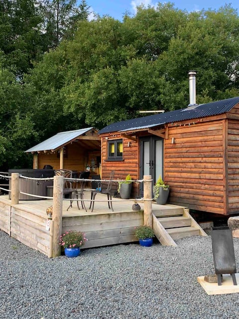 Luxury Shepherds Hut on a Christmas Tree Farm