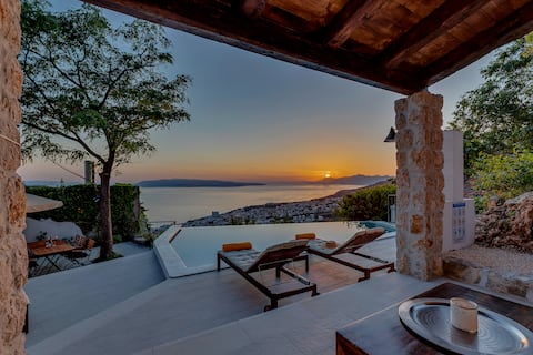 Popular Airbnb listing: Villa Montes by Makarska Exclusive in Grad Makarska