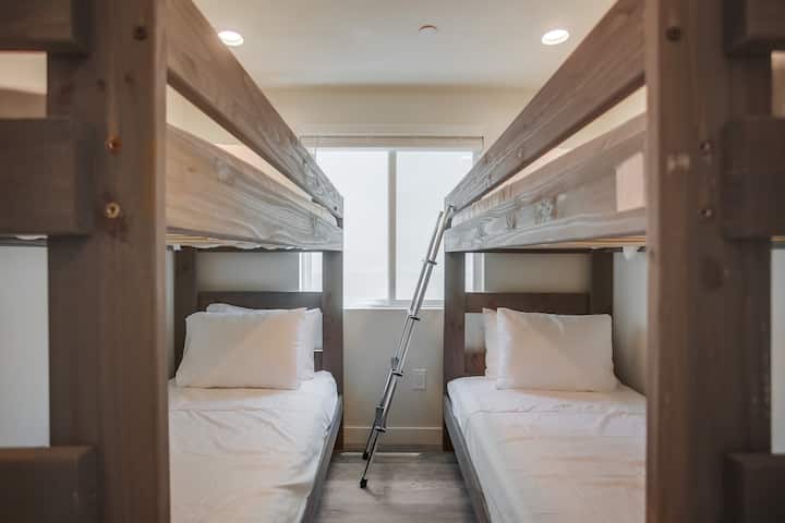 Chambre avec lits superposés - espace ouvert (pas de porte) 