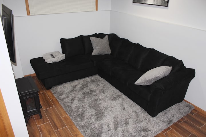 Quiet, Modern, Convenient 2 Bedroom Condo - Englewood - Chicago