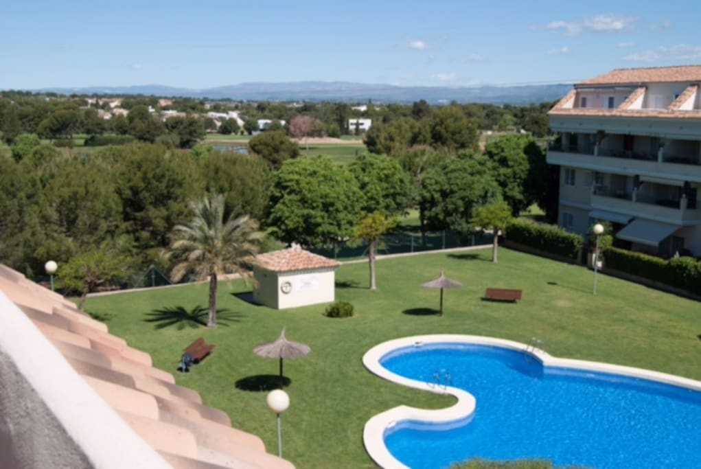 Piscina y vistas