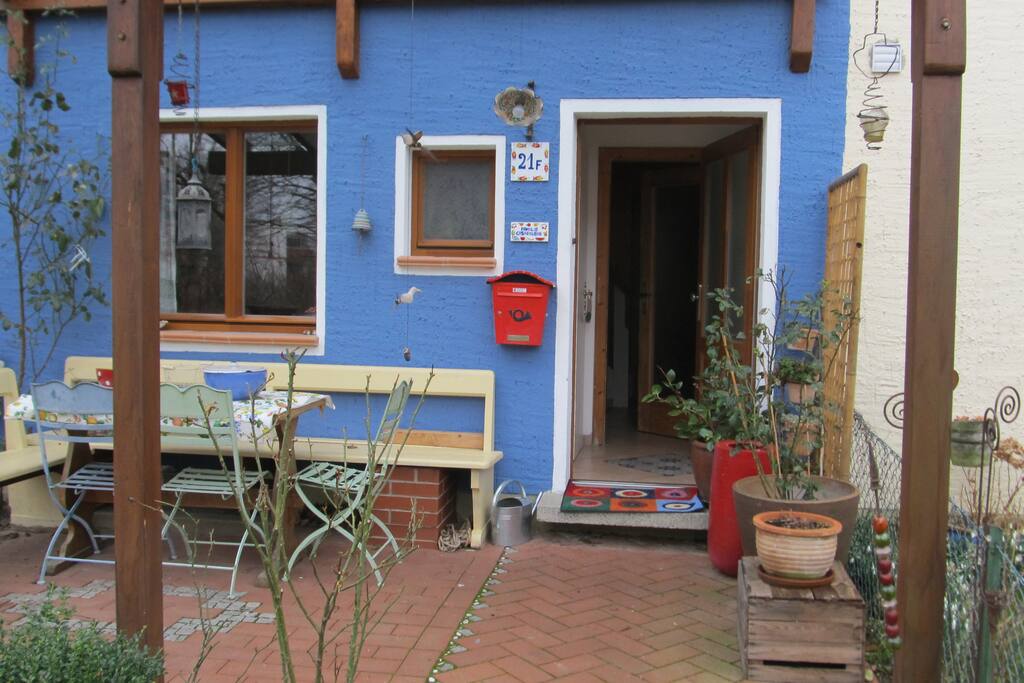 Leicht zu finden, denn nur unser Haus ist blau!