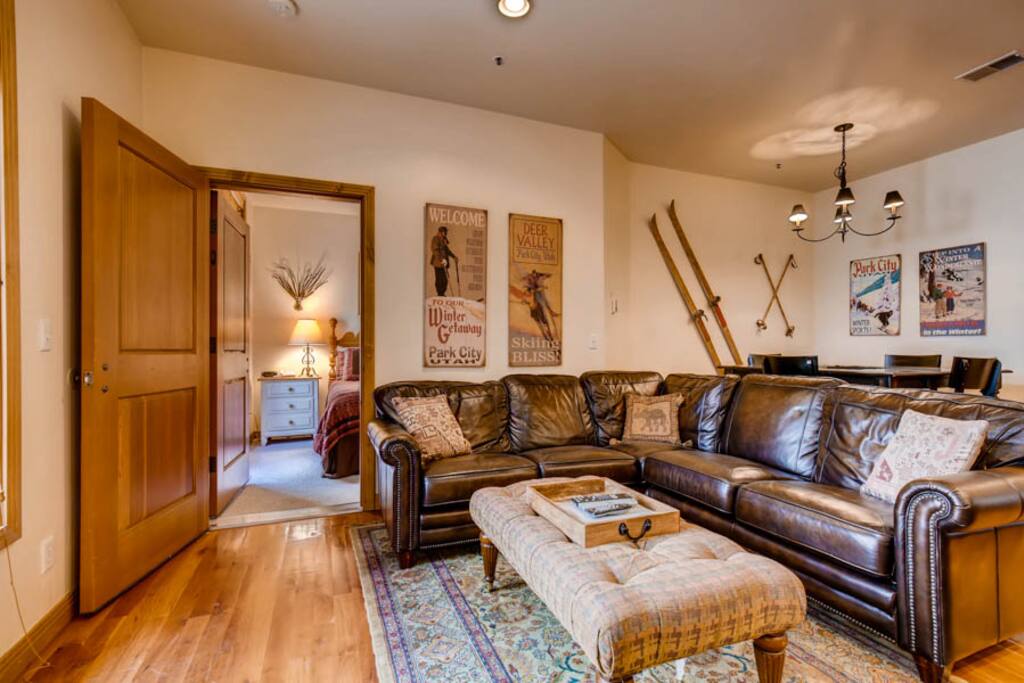 Lift Lodge #103 Living Area