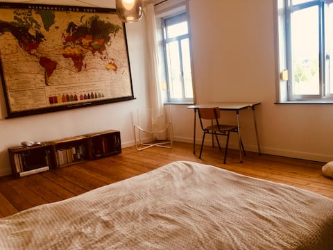 Spacious and sunny room in shared house in Leuven