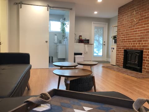 Peaceful unit between SF & Napa. Walk to Bart!
