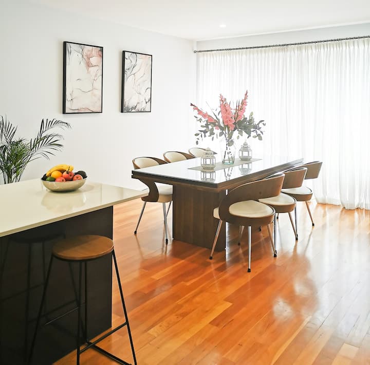 Luxurious three bedroom house in Martha Cove Houses for Rent in