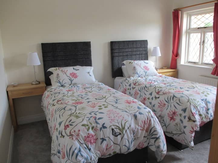 غرفة النوم 2