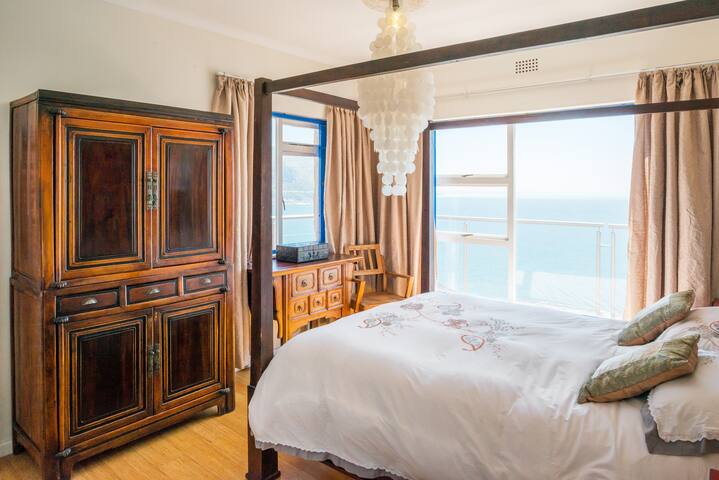 Bayscapes – The Breathtaking Views – Sunny Cove gallery image 5