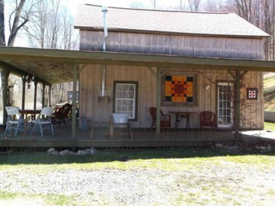 Porch - side/main entrance from driveway