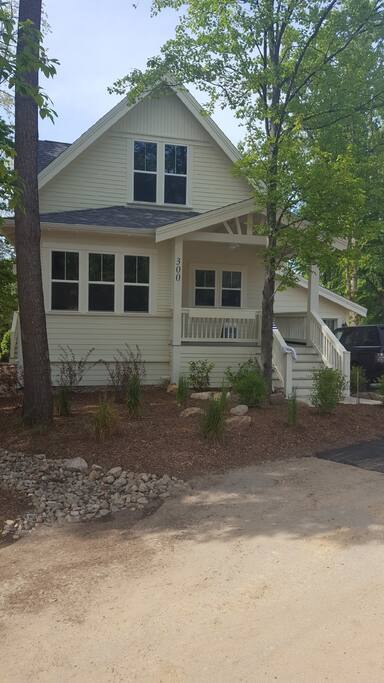 Exterior of Cottage ~ a dreamy white cottage :)