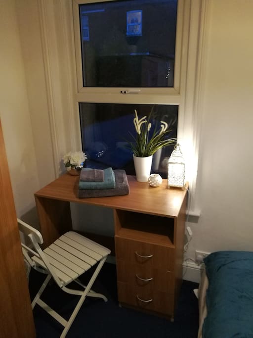 Dressing table, workstation and chair