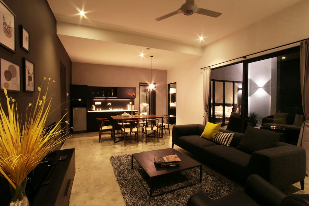 Living & Dining Area