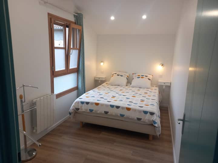 Spálňa 1 s posteľou pre 160 osôb.