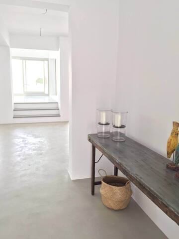 Serviced Luxury Villa | Sunset View | Above Town gallery image 3