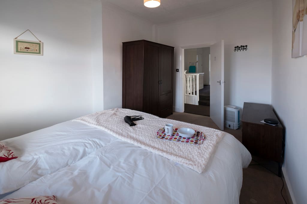 Bedroom with Wardrobe, Chest of drawers