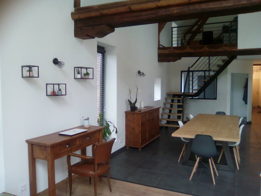 salle à manger + coin bureau