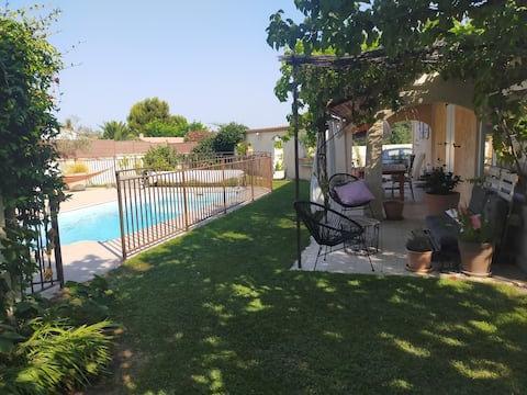 Villa with pool 15 minutes from the sea