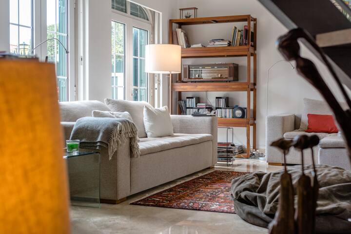 Lux Estoril Family Villa(9) heat pool near beach! gallery image 5